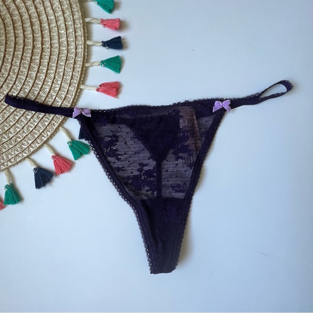 Victoria's Secret Stretch Cotton V-String Panty Gothic Purple Large NEW